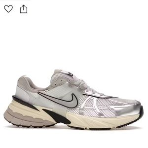 Nike V2K Run Summit White Metallic Silver (Women's)
Style ID: FD0736-